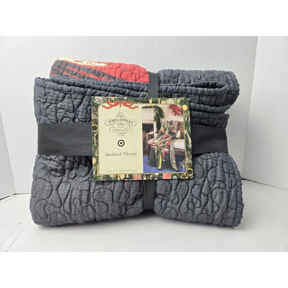 John Derian Quilted Throw Target 50x70 NEW Christmas holiday blanket Amaryllis